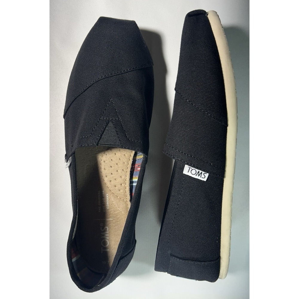 Toms Flat Shoes For Women Size W7 Black Solid Logo- Used